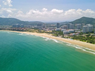 杭州万宁旅游：海滩与热带雨林，魅力对比