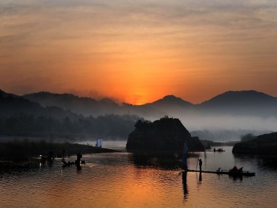 杭州建设一个完善的旅游景区标识系统是非常重要的